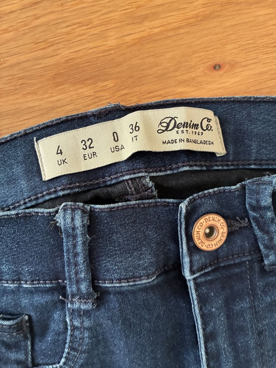 Jeans: Jeans – Gebraucht aus Bassersdorf von secondhand_clothing 2