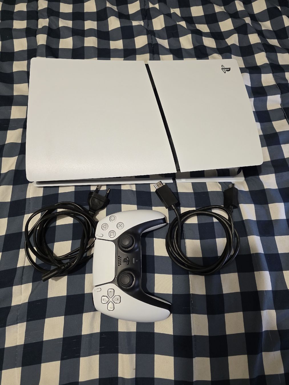 Sony Console: Playstation 5 + 1 Controller – Usato da Basel venduto da str_f2gj