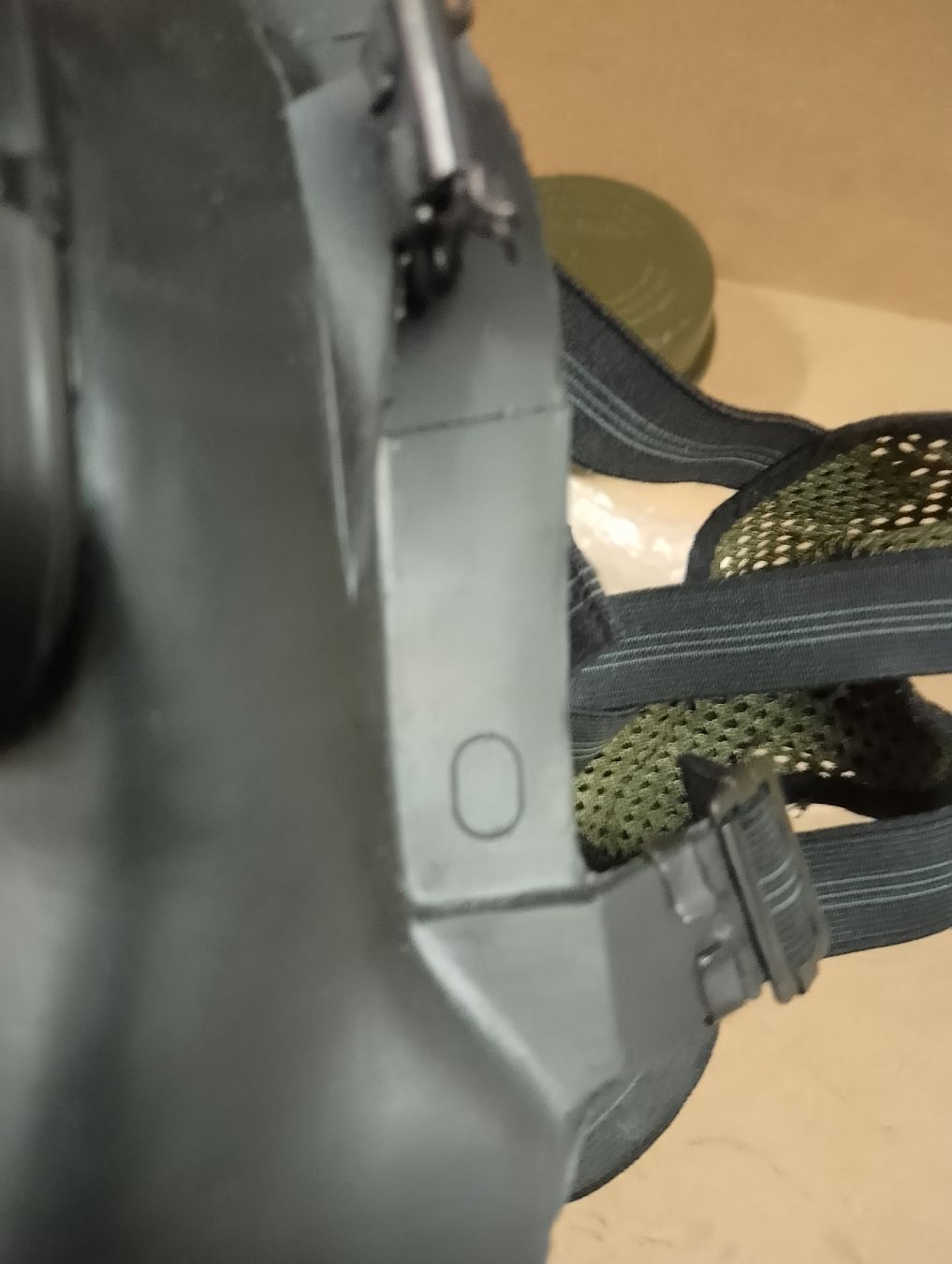 Schweizer Armee Uniformen: Schutzmaske 90 mit Filter CH Armee – Gebraucht aus Safenwil von dodgewc12 3