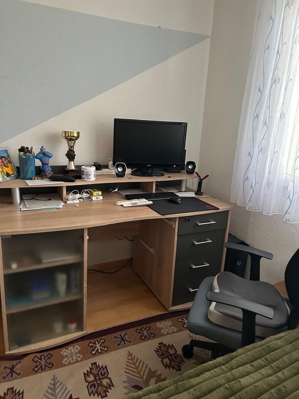 Bureaux: Schreibtisch zu verkaufen – D'occasion à St. Gallen par Medinax 1