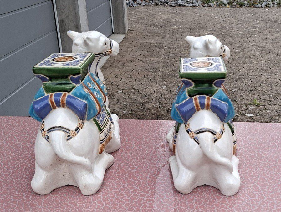 Statuette: Keramik Kamel als Pflanzenständer/Hocker – Usato da Mosnang venduto da KurtHe 3