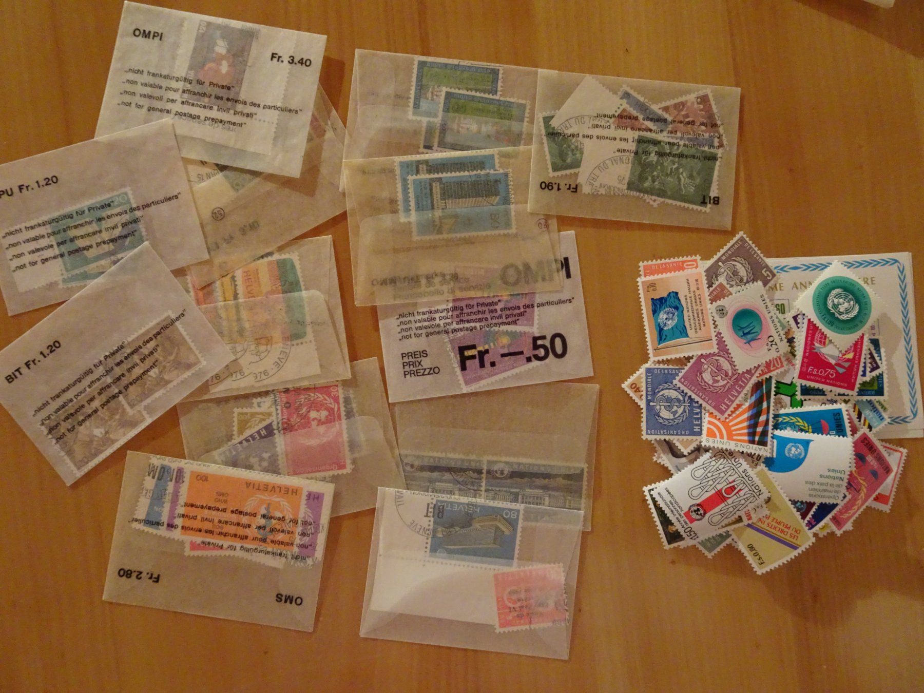 Alle Briefmarken: Briefmarken UN -  CH, A, USA – Gebraucht aus Feldbrunnen von MarcusSO