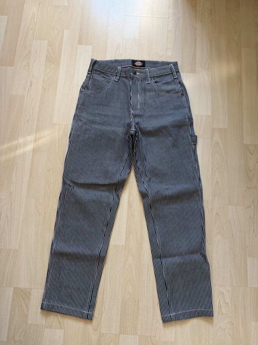 Dickies Pantaloni: Pantalon Dickies Carpenter rayé bleu/blanc - Taille 27 – Usato da Biel/Bienne venduto da lisalrh