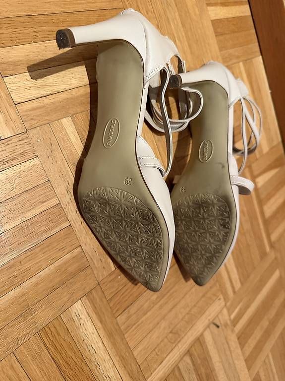 Scarpe da donna: Pumps – Usato da Amriswil venduto da Real01 3