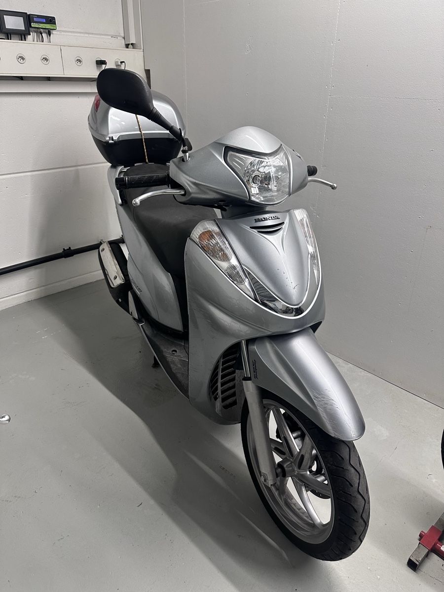Honda Scooters: Honda SH 300A – Défectueux à lutzenberg par stedel_swiss