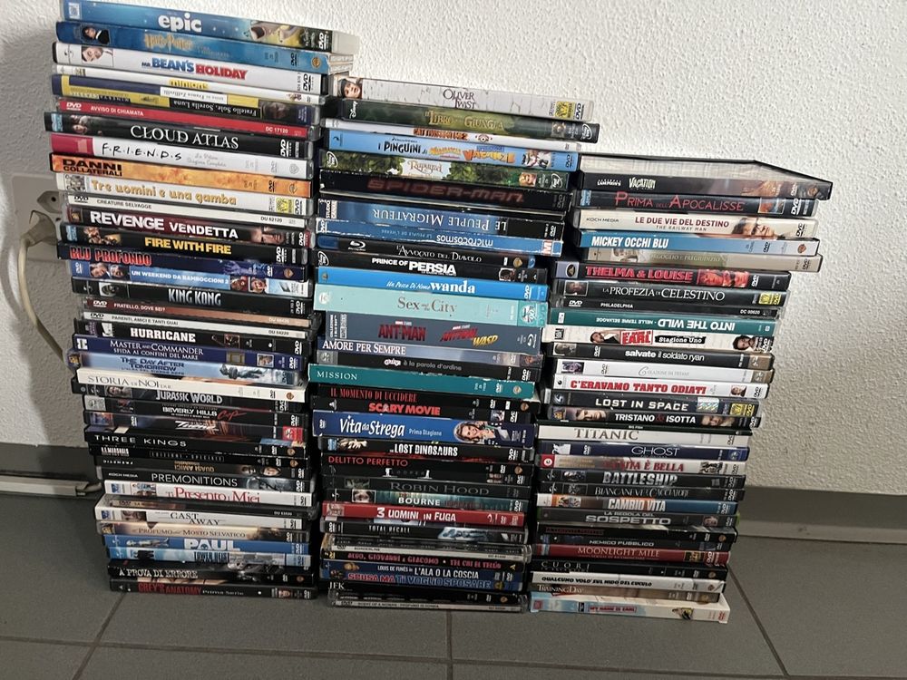 DVD collezione film di vario genere – Affare da non perdere (Usato) a ...