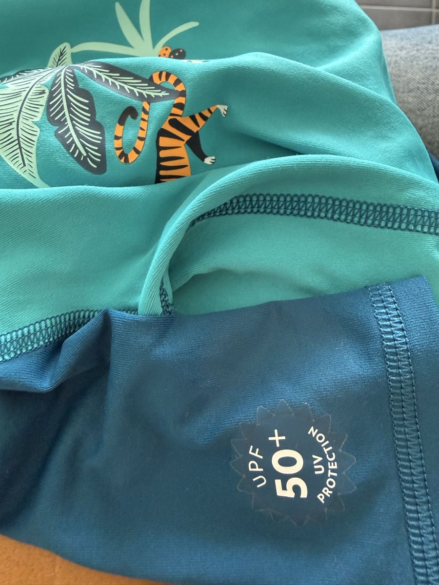 Decathlon Costumi da bagno: Badeanzug mit Tiger & Palme, Gr. 86, UPF 50+  – Usato da Olten venduto da smashbox 2