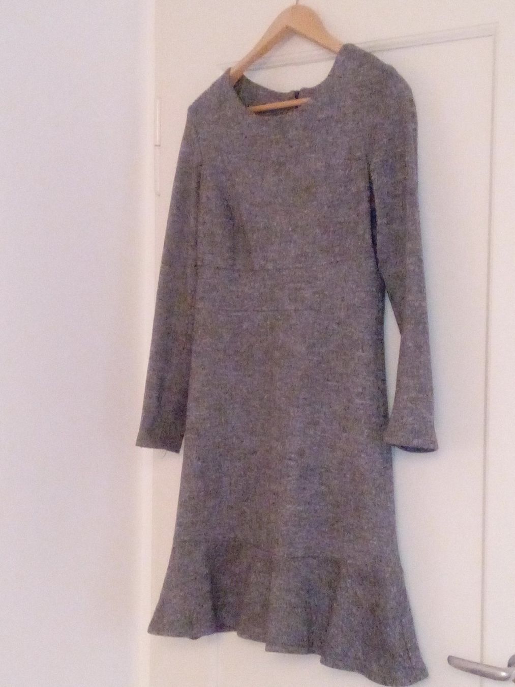 Vestiti: Elegantes,  graues Wollkleid – Usato da Zürich venduto da Mitzi6