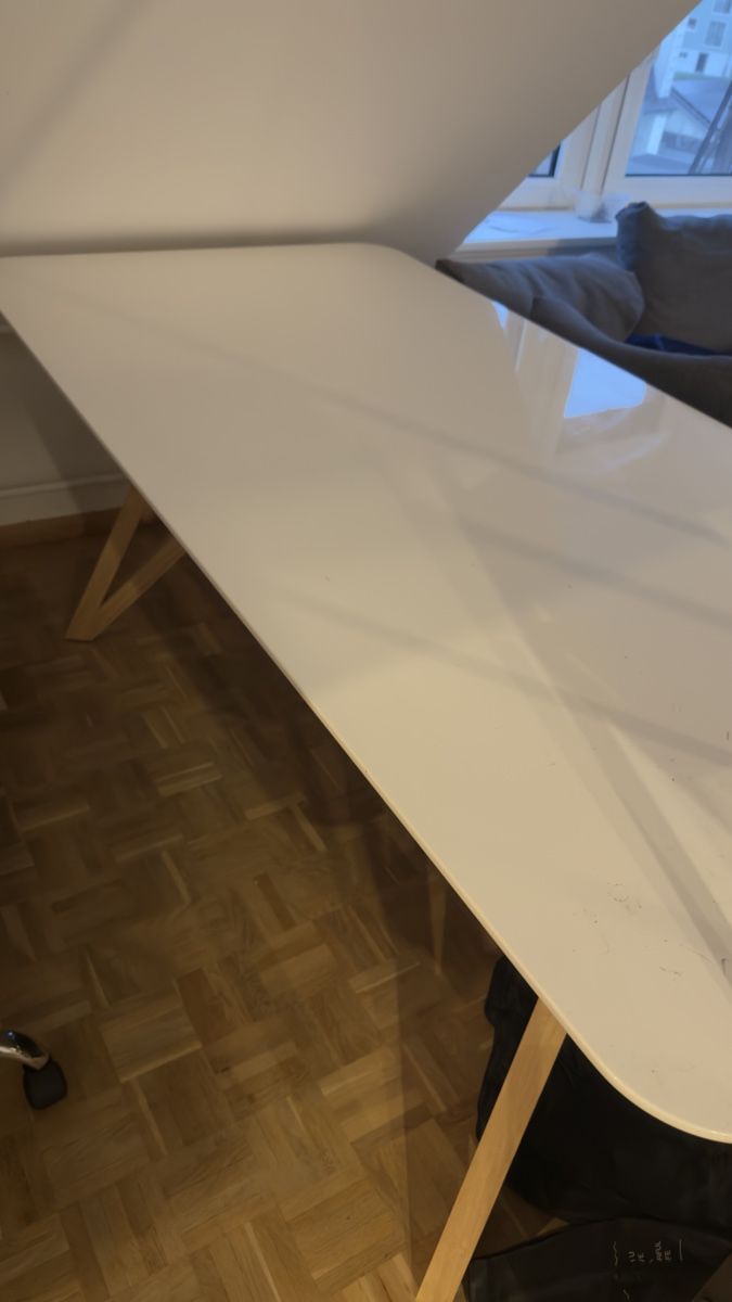 Tavoli: Moderner Ess-/Schreibtisch weiss Holzgestell – Usato da Luzern venduto da jan_8q25 4