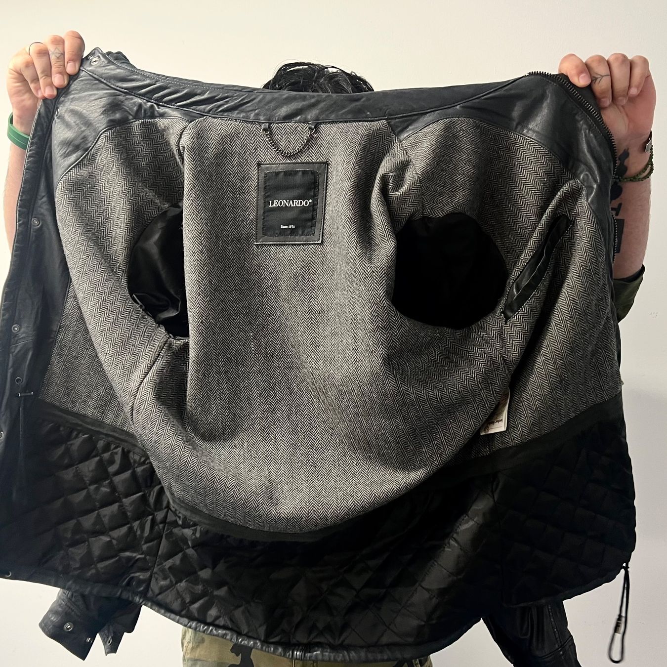 Giacche: LEONARDO Lederjacke Schwarz Echtleder Field Jacket Gr. XXL – Usato da Zürich venduto da Arche_Brockenhaus 6