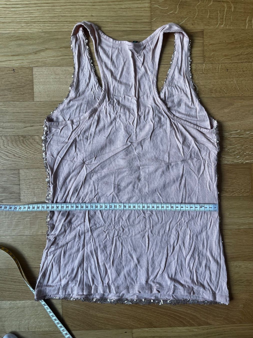 Top: Haut à sequins rose – Nuovo (secondo la descrizione) da La Tour-de-Trême venduto da lol_85kj 2