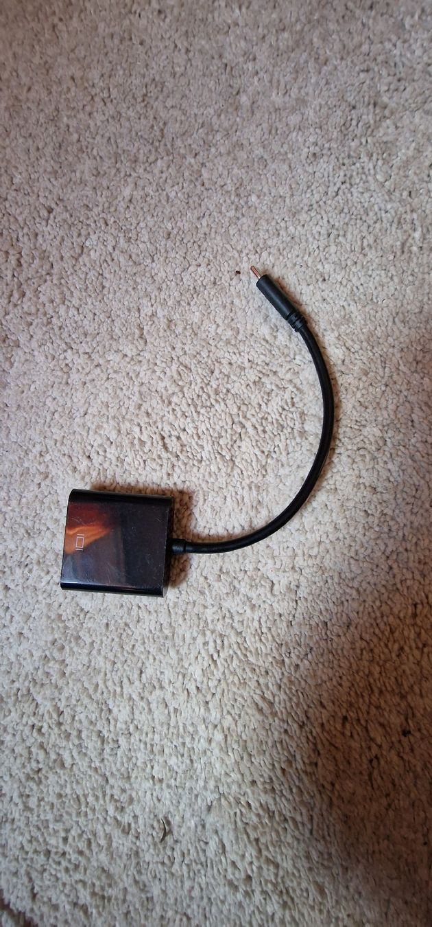 Laufwerke & Adapter: USB-C TO VGA – Gebraucht aus Gerlafingen von dulifuli