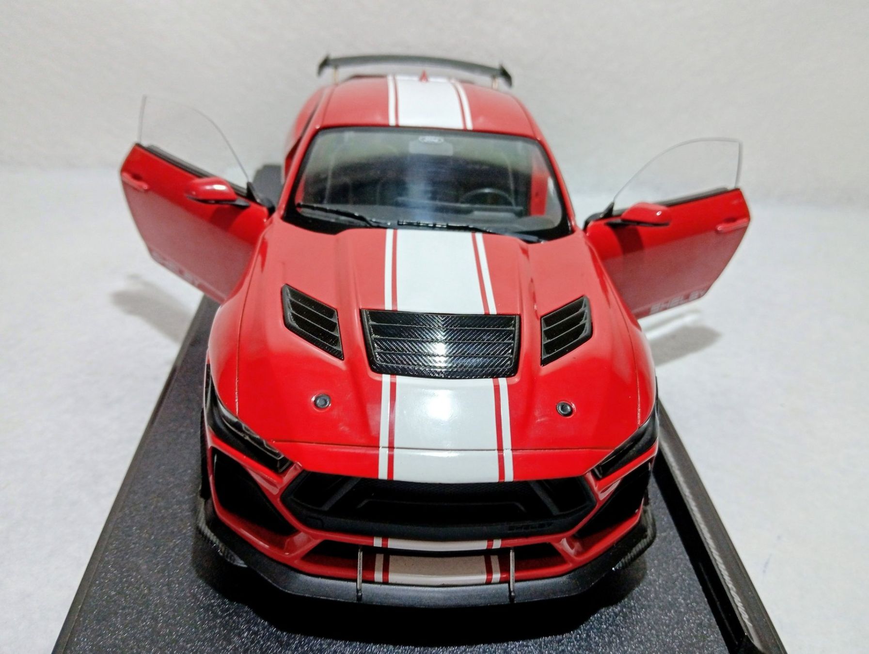 Ford Modellini d'auto: Ford Shelby Mustang Super Snake – Usato da Huttwil venduto da Secondtrain 5