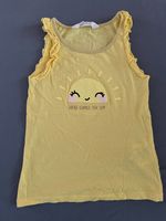 Neuwertig: Schmuckes Träger-T-Shirt mit Sonne, Gr. 110/116