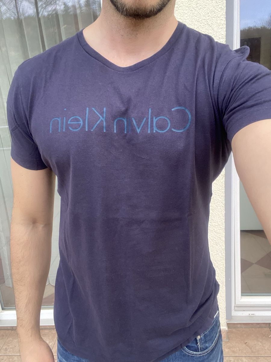 Calvin Klein T-Shirts: Calvin Klein Jeans T-Shirt Gr. M – Gebraucht aus Kriens von sch_v6nl