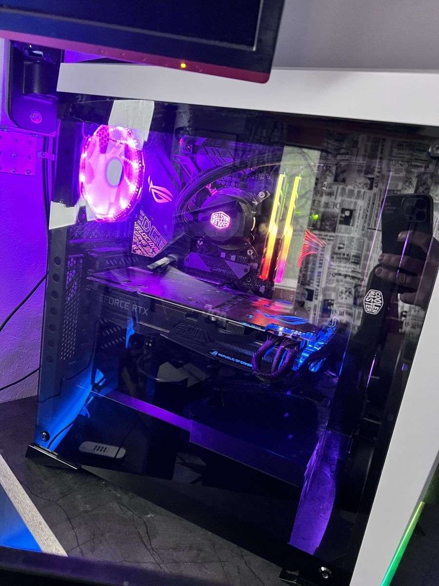 PC: Gaming Setup zwei Aoc Monitore ein Pc und eine halterung – Usato da Altendorf venduto da TISPA.SHOP 2