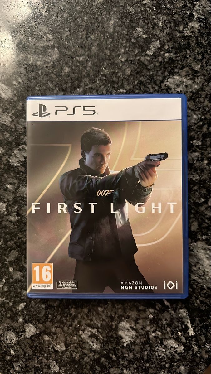 Jeux: PS5 Spiel 007 "First Light" Amazon MGM Studios neuwertig – Neuf (Voir description) à Birsfelden par elektrokardiogramm