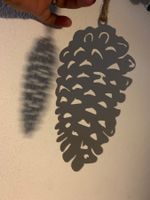3 grosse Tannenzapfen, Deko, metall, grau in 2 Grössen
