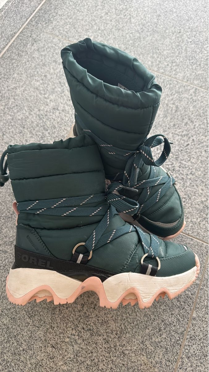 Scarpe per ragazze: Warm winter boots, size 36 – Usato da Einsiedeln venduto da Cla_9z66