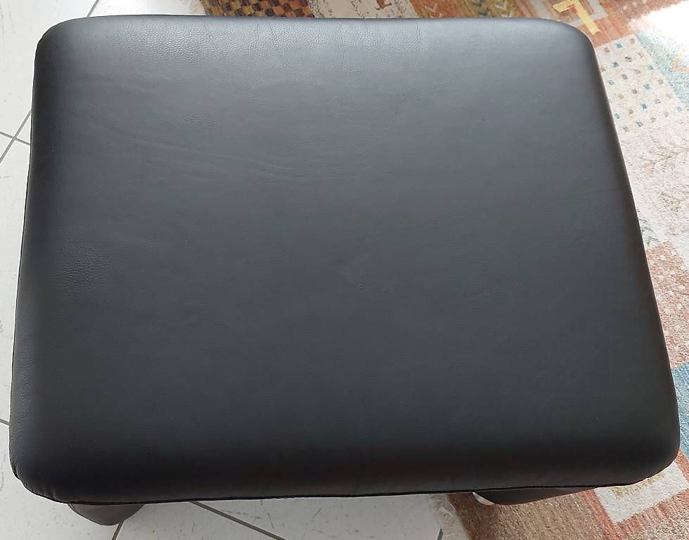 Sgabelli: Sofa-Hocker Leder schwarz – Nuovo (secondo la descrizione) da Oberwangen b. Bern venduto da mfmr 1