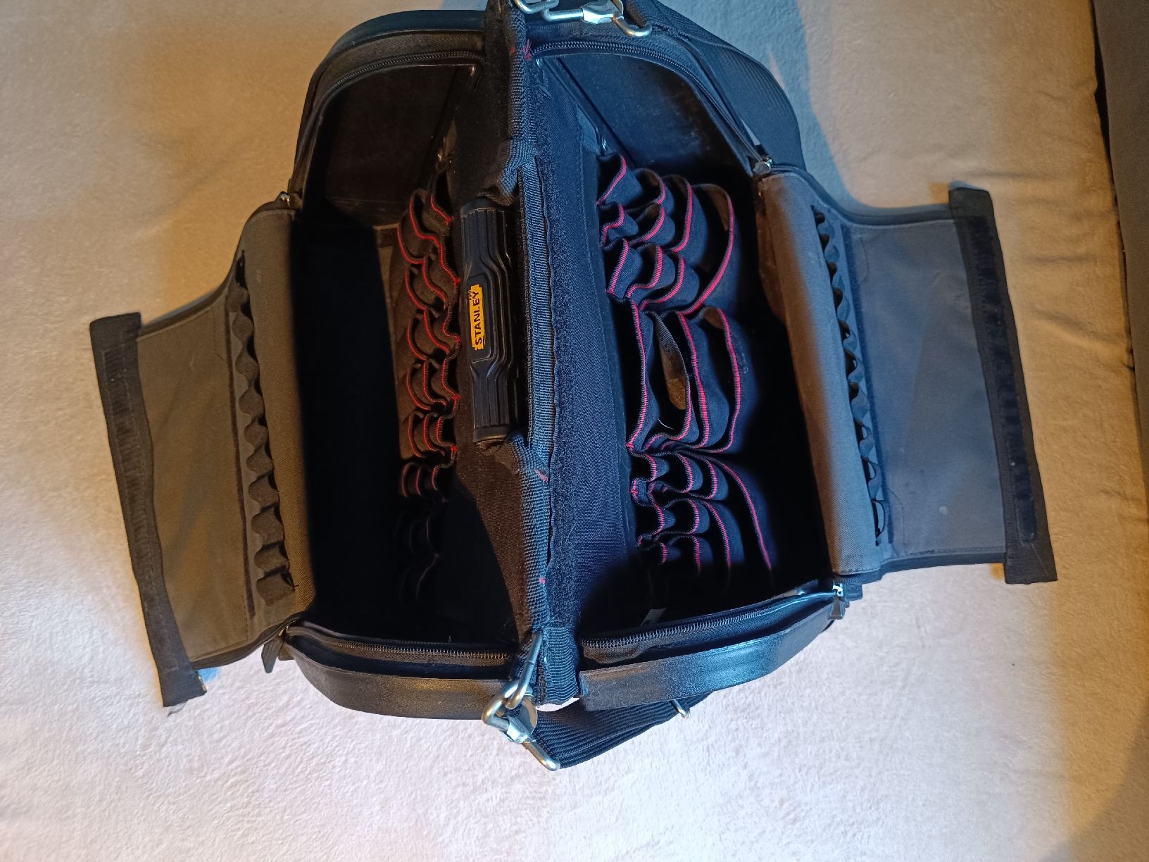 Stanley Tous les outils: Werkzeugtasche Stanley FatMax mit Fächern schwarz  – D'occasion à Arbon par Gatto81 4