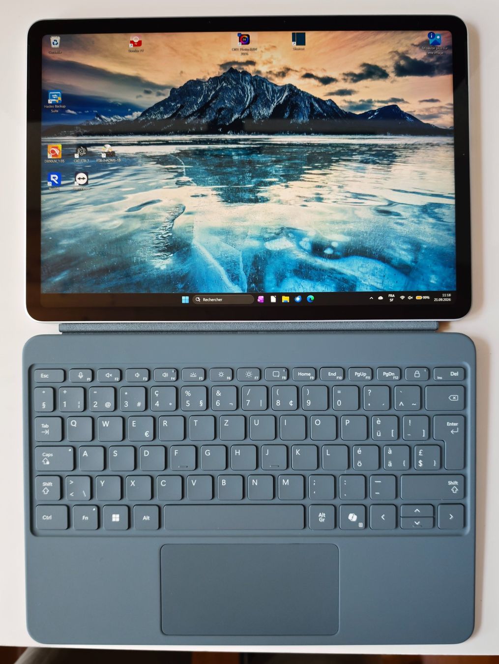 Microsoft Tablet PC: Microsoft Surface Pro - Copilot+ PC - 12" - 256 Go, 16 Go – Usato da Neyruz FR venduto da PaDu_4 2