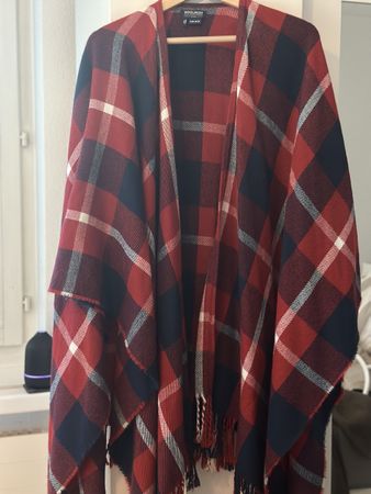 Woolrich Damen Cape Poncho rot schwarz kariert Fransen