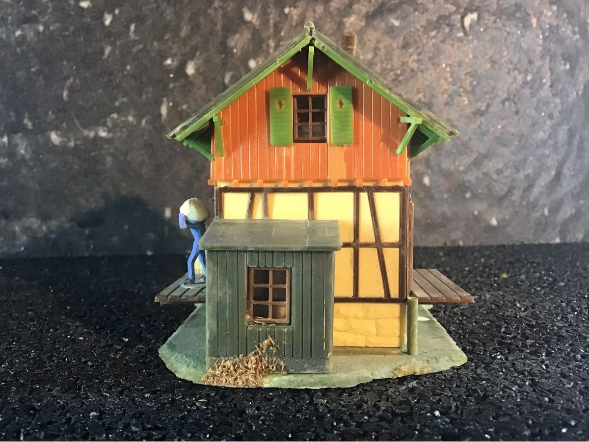 Kit di modellismo & Modellini statici: MODELL GEBÄUDEHAUS – Usato da Männedorf venduto da Spezial-Modelle 1