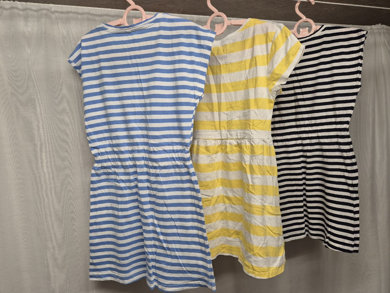 Only Lotti & Set di vestiti: 3 Sommerkleider Gr. 122/128 mit Ärmeli – Usato da Wil SG venduto da Rena-Mija 7