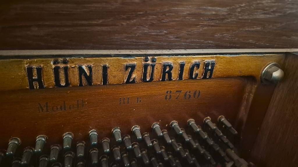 Musikinstrumente: Klavier Hüni – Gebraucht aus Auenstein von Pfiff47 2