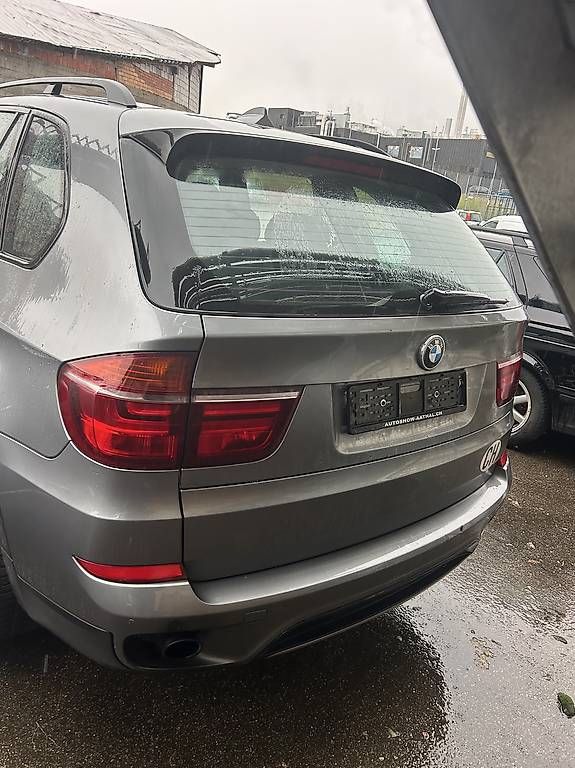Autos: BMW X5 2013 – D'occasion à Basel par swi_8r2s 2