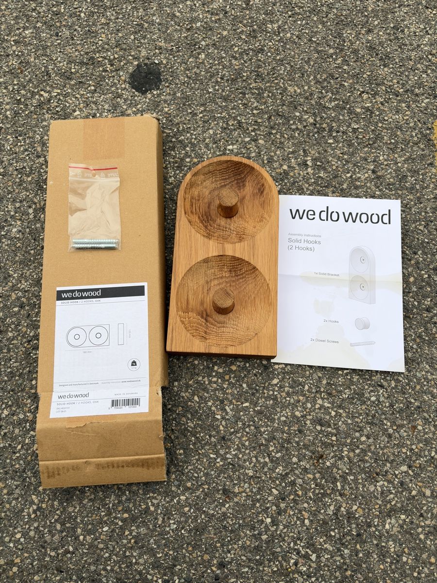 Eisenwaren: We Do Wood Solid Oak Hook  - New in Box! – Neu (gemäss Beschreibung) aus Nyon von tor_6gr5