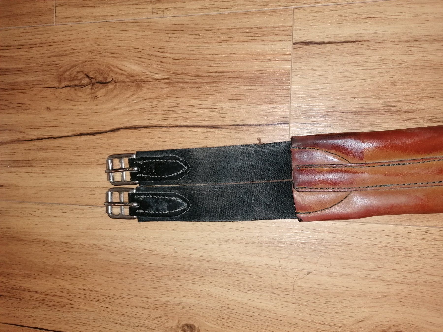 Selle & Accessori: Brauner Leder Sattelgurt mit Gummistrippe – Usato da Niederteufen venduto da Jake02 1