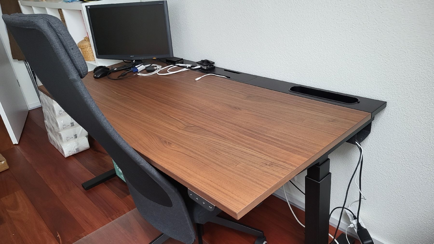 Ikea Scrivanie: Büro  – Usato da Niederweningen venduto da CPerf.swiss