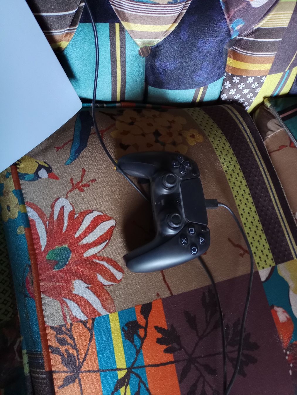 Sony Consoles: PS5 Playstation mit Controller und Demon's Souls – D'occasion à Bremgarten AG par derhuman 3