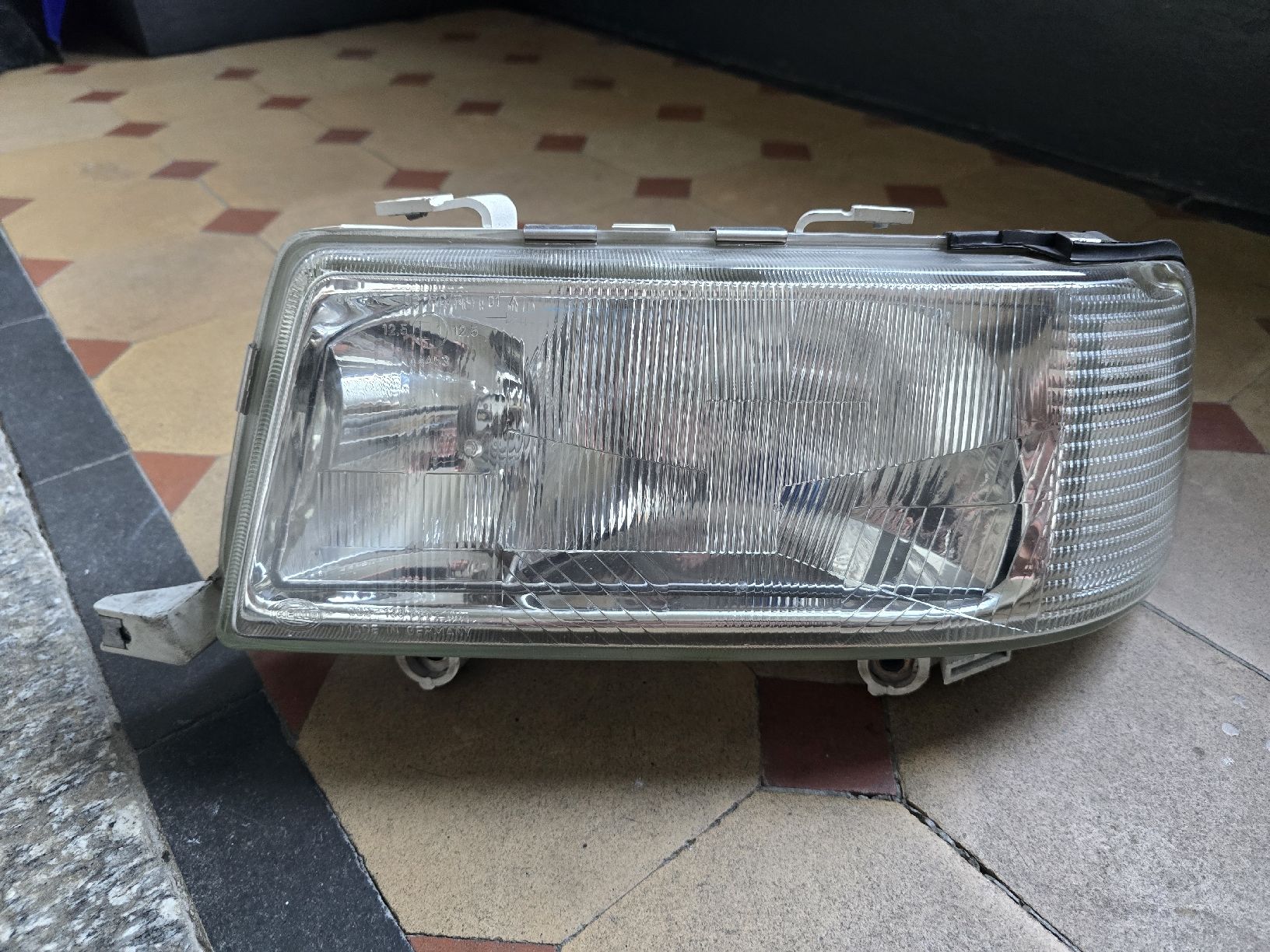 Audi Fari: Audi 80 Avant Scheinwerfer – Usato da Zürich venduto da Nitro81 3