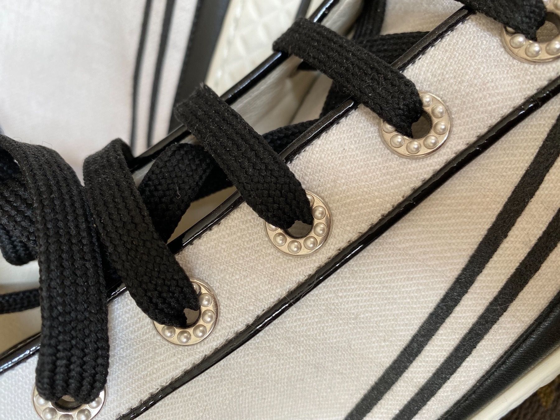 Chanel Scarpe da donna: Original Chanel sneakers, full set – Usato da Kilchberg ZH venduto da happyymee 6