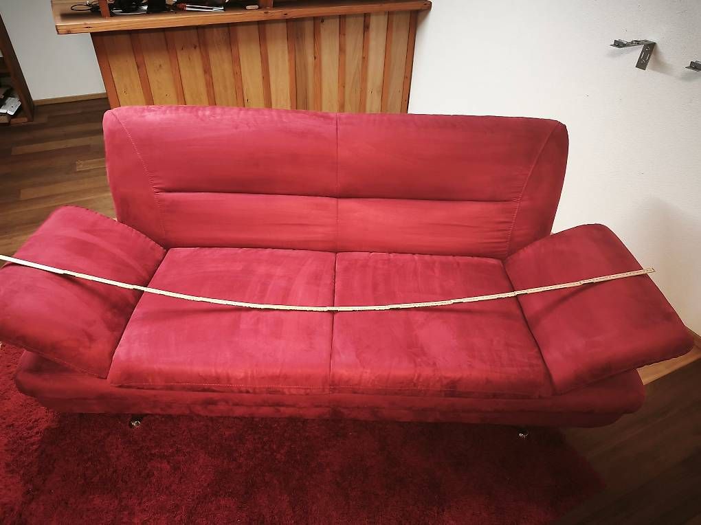Sofas: Rotes 2er-Sofa  bequem und modern – Gebraucht aus Alberswil von Gen_C 1