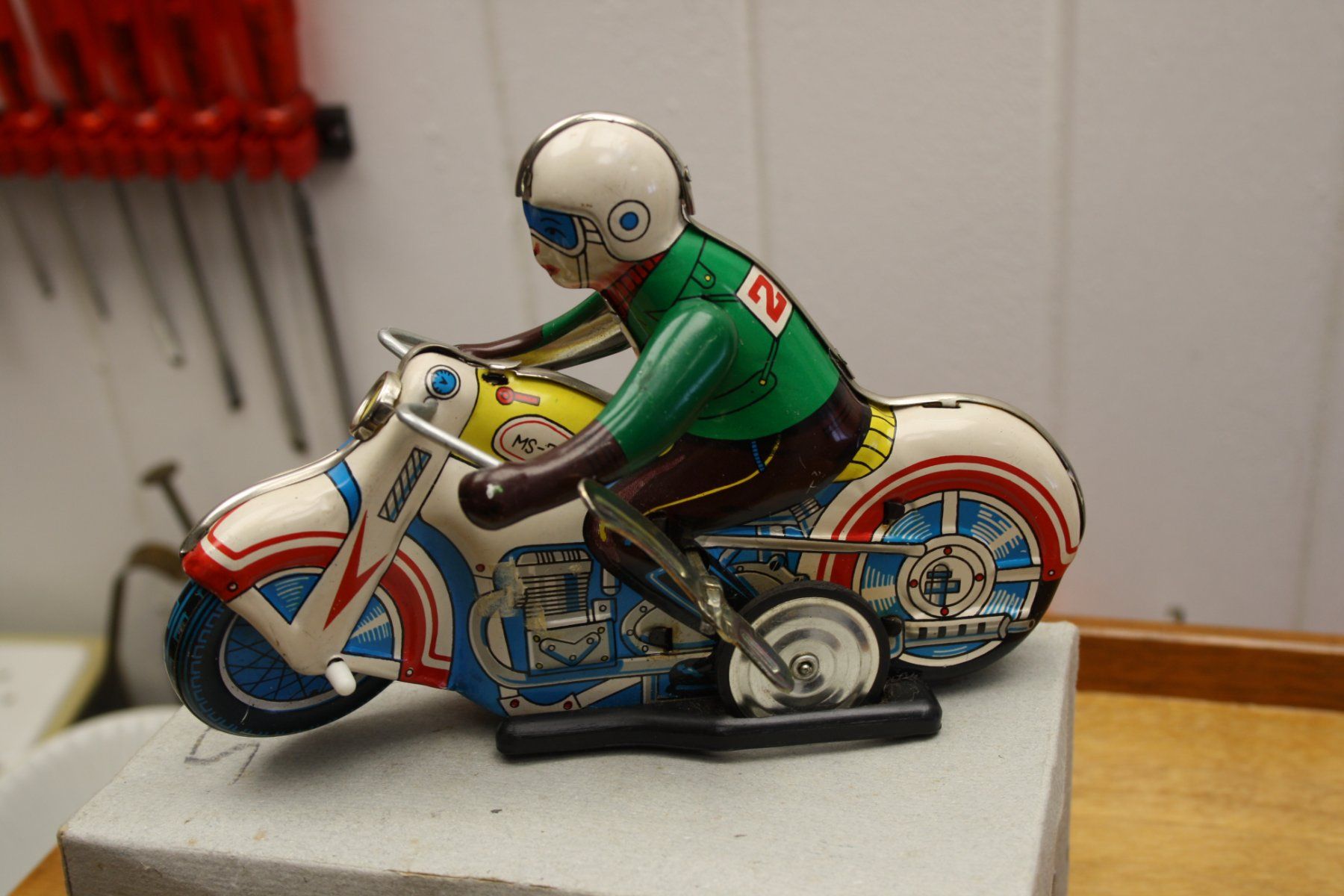 Spielzeuge: BLECH TÖFF MOTORRAD – Gebraucht aus Wauwil von Pneuedy 7