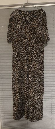 Magnifique longue robe motifs Léopard taille 42