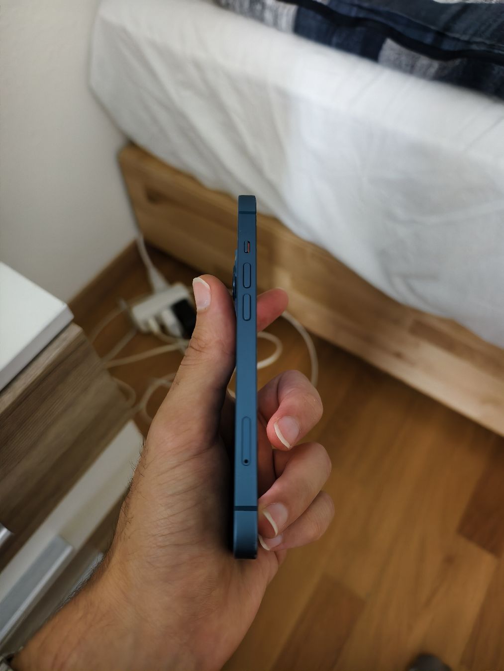 Apple Telefoni cellulari / Smartphones: iphone 13 bleu 128gb  – Usato da Lausanne venduto da Mistibiche09 2