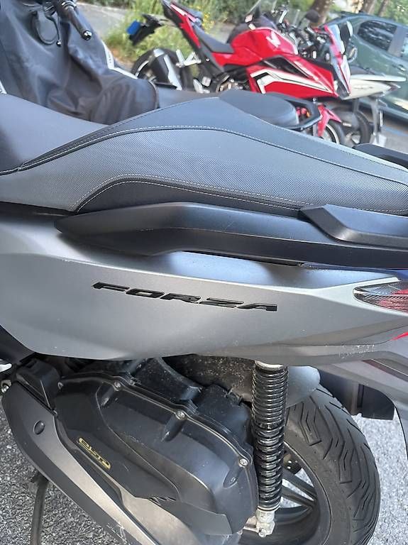 Honda Scooter: Honda Forza 125  2019 – Usato da Lausanne venduto da dyl_xzn7 4