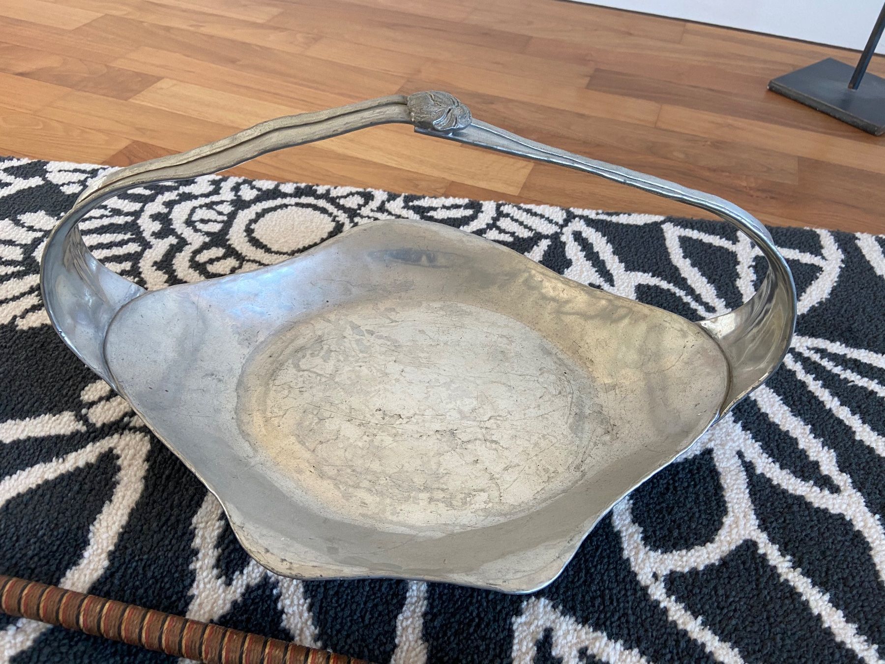 Ciotole: antike grosse jugendstil zinn schale – Usato da Gipf-Oberfrick venduto da Iberico 3