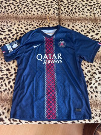 Vends Maillot PSG officiel UCL 2 étoiles