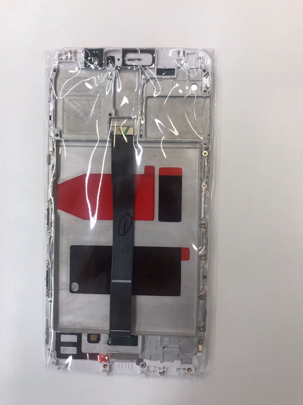 Huawei Handys / Smartphones: Huawei Mate 9 Display mit Rahmen weiss – Neu und originalverpackt aus bern von reptechnic