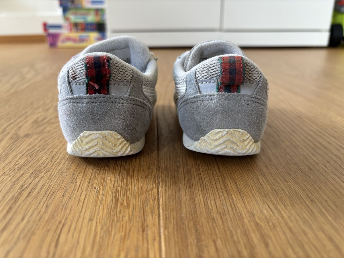 Asics Scarpe per ragazzi: Asics (Japan Edition) Gr. 22.5 – Usato da Adliswil venduto da M.Lau 2