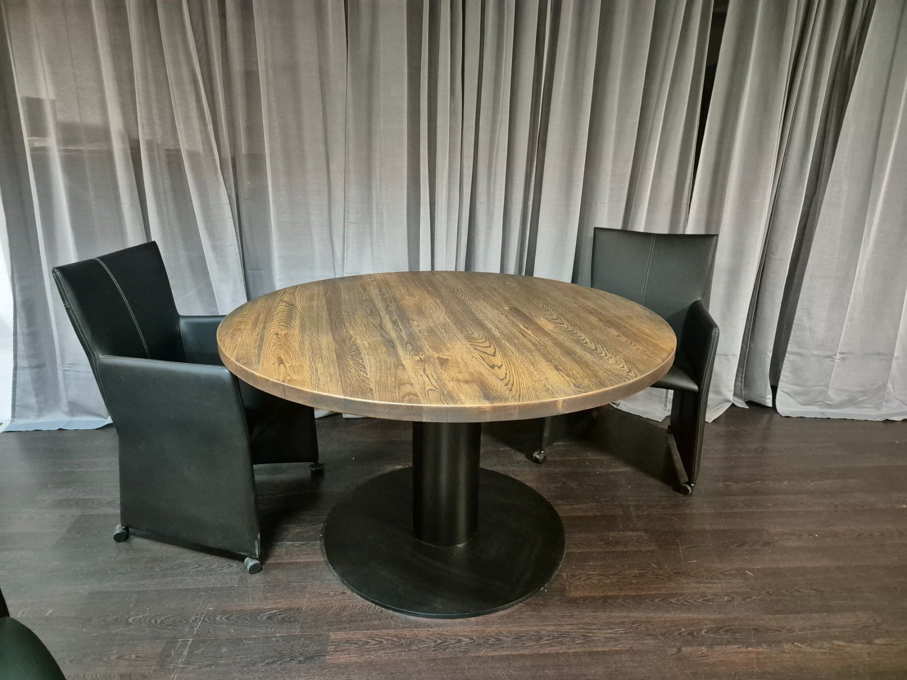 Tische: Lüönd Wohncollection Tisch Herkules rund – Neu (gemäss Beschreibung) aus Rothenthurm von luond_wohncollection
