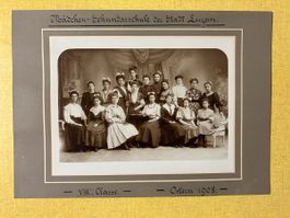 Foto Mädchen-Sekundarschule Luzern 1908 VIII. Klasse