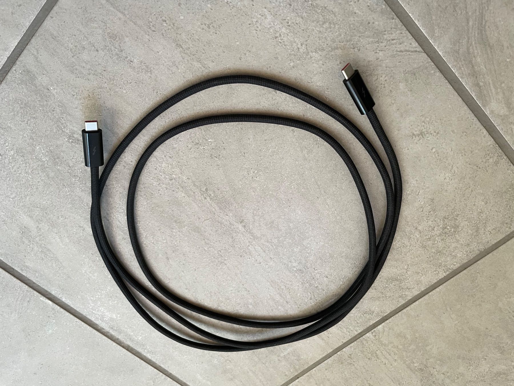 Cavi: USB-C Kabel schwarz – Usato da Märstetten venduto da Bourne01