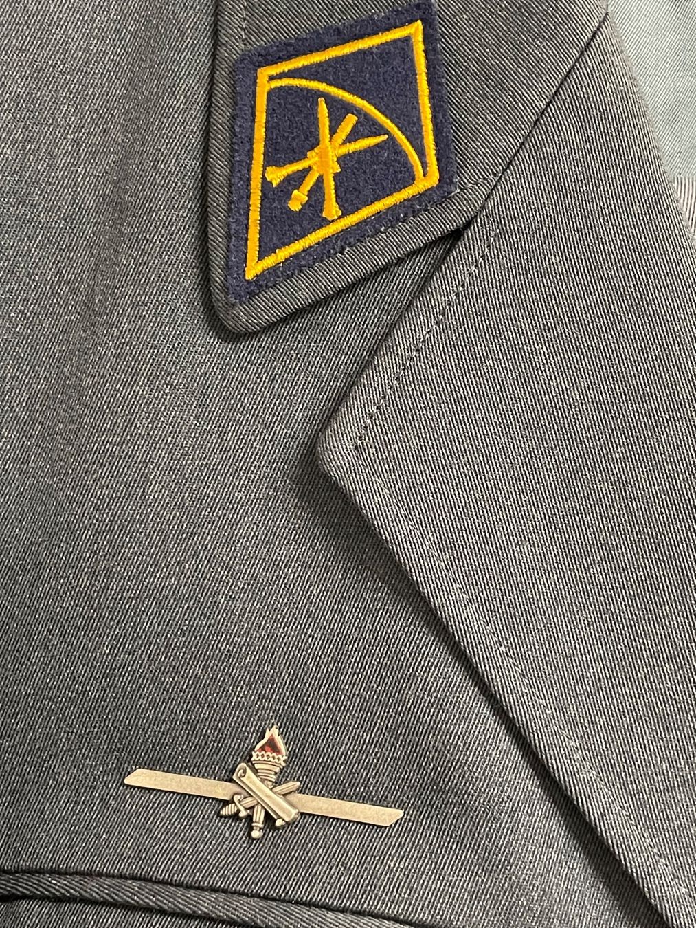 Schweizer Armee Uniformen: Uniform Schweizer Armee – Gebraucht aus Basel von OrdenMax 2